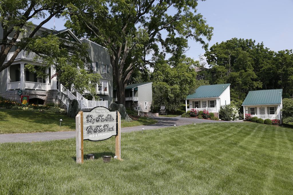 By The Side Of The Road Inn & Cottages Harrisonburg Exterior photo